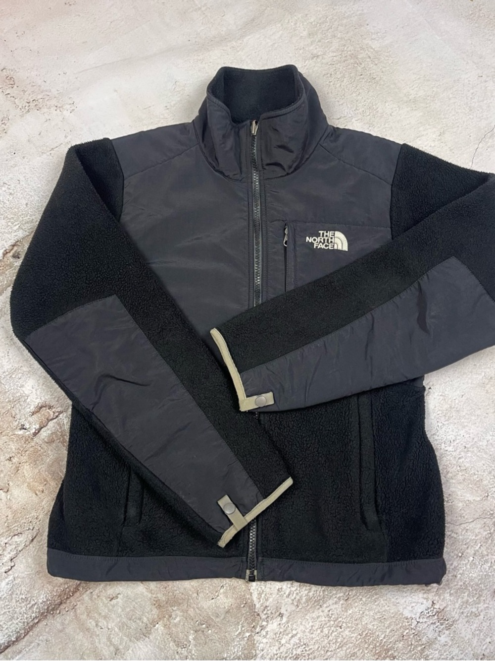 The North Face Women’s Denali Full-Zip Black Lightweight Fleece Jacket